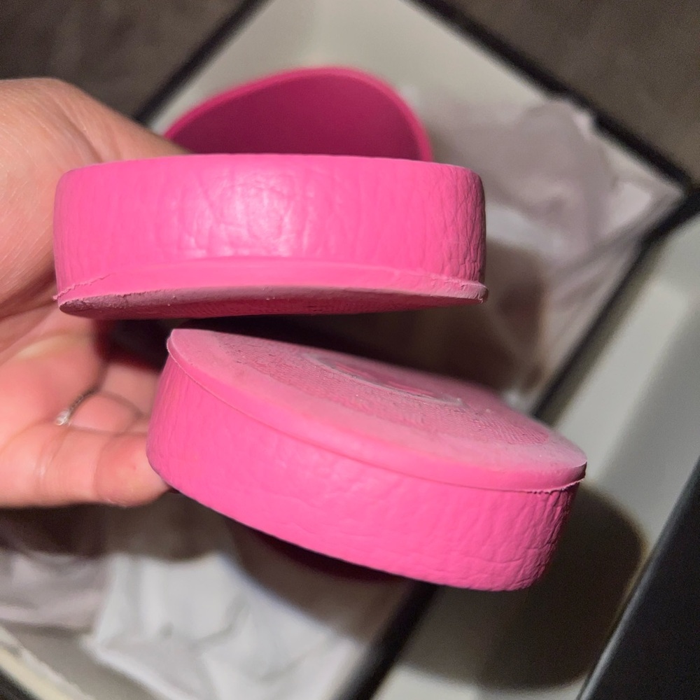 Gucci Fuchsia Rubber Slides - Picture 8 of 8